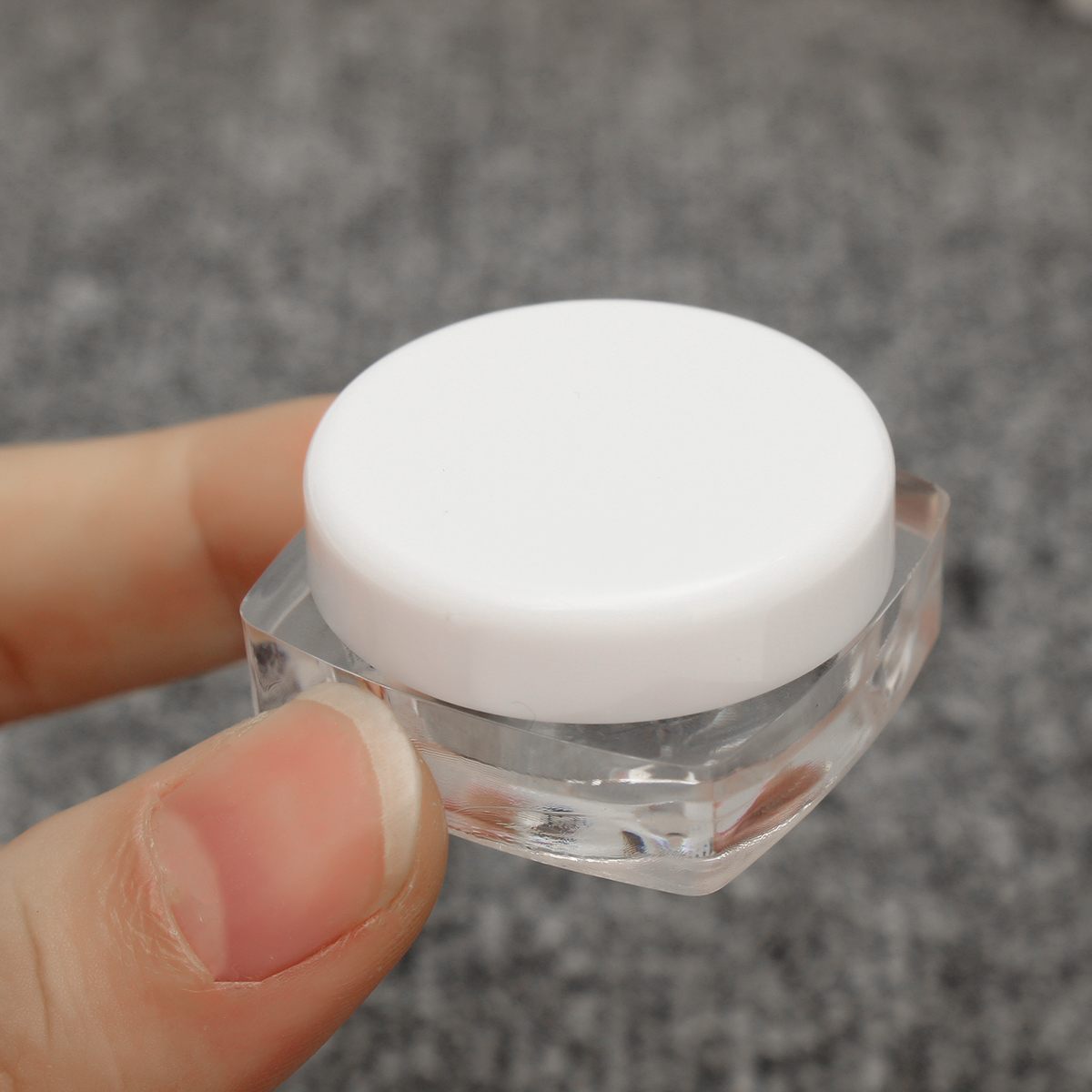 50Pcs Cosmetic Bag Empty Jar Pots Eyeshadow Makeup Face Cream Lip Balm Container 3ml