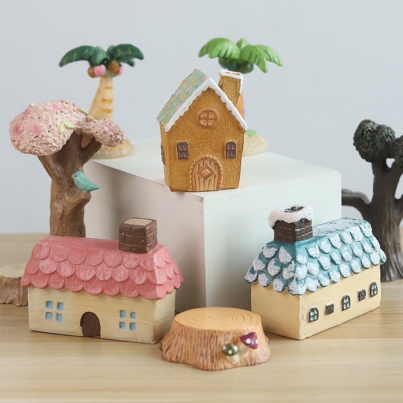 Mini Micro Landscape Small House Resin Ornaments Creative Home Decorations (Small Villa)