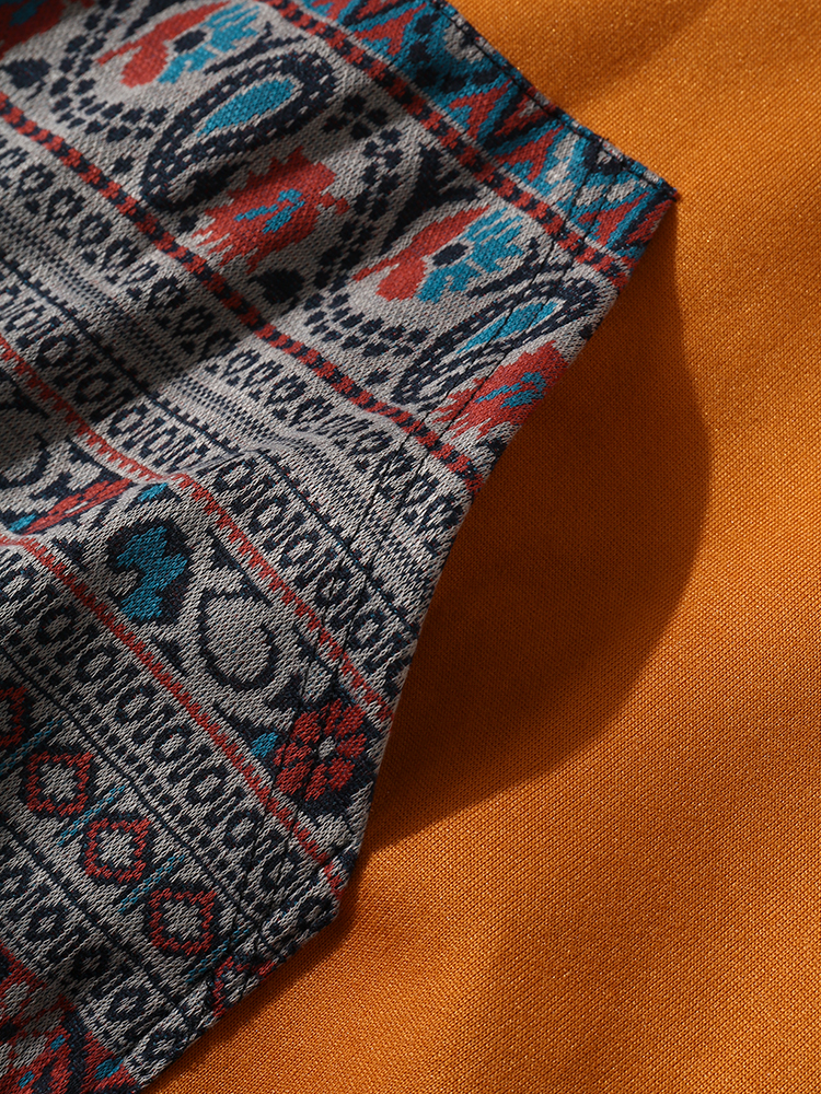 Men Embroidery Pattern Letter Raglan Sleeve Contrast Ethnic Hooded Sweatshirt