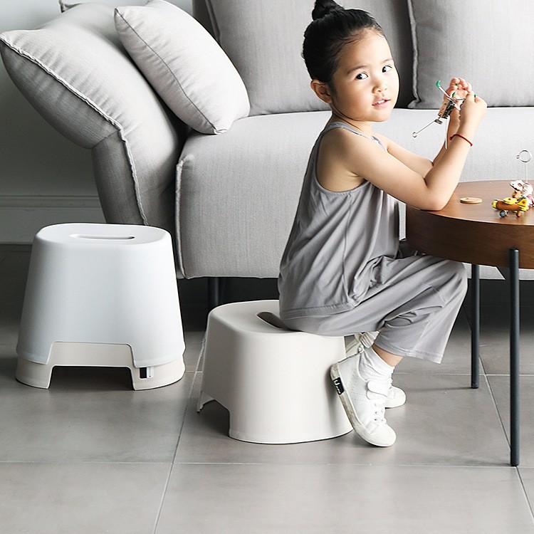 Plastic Stool Children Bathroom Non-slip Small Stool Living Room Shoe Stool, Size: 34x26.2x24.5cm (Apricot)