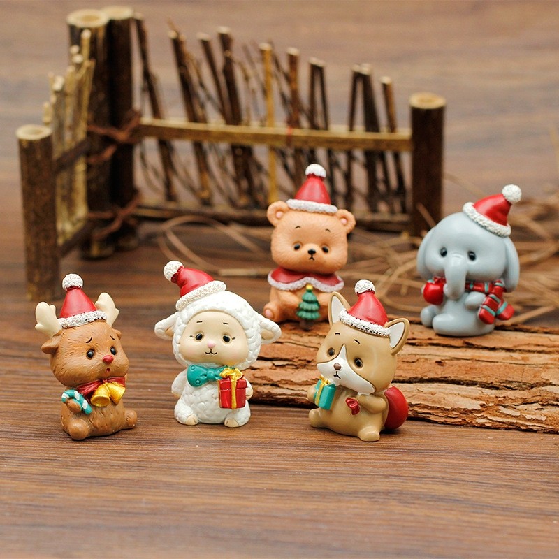5 PCS Creative Christmas Family Resin Craft Small Decoration Cartoon Cute Christmas Gift Cake Decoration Gift (Deer)