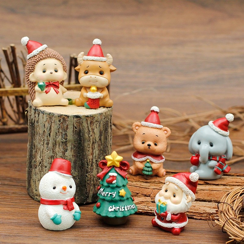 5 PCS Creative Christmas Family Resin Craft Small Decoration Cartoon Cute Christmas Gift Cake Decoration Gift (Christmas Tree)